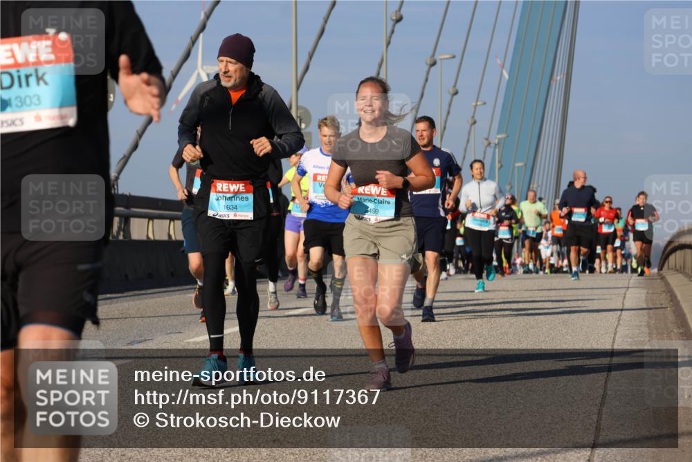 03.10.2025 - Köhlbrandbrückenlauf Strokosch-Dieckow http://msf.ph/oto/9117367 03.10.2025 09:50:56 Position 2 303, 1634, 2499 meine-sportfotos.de