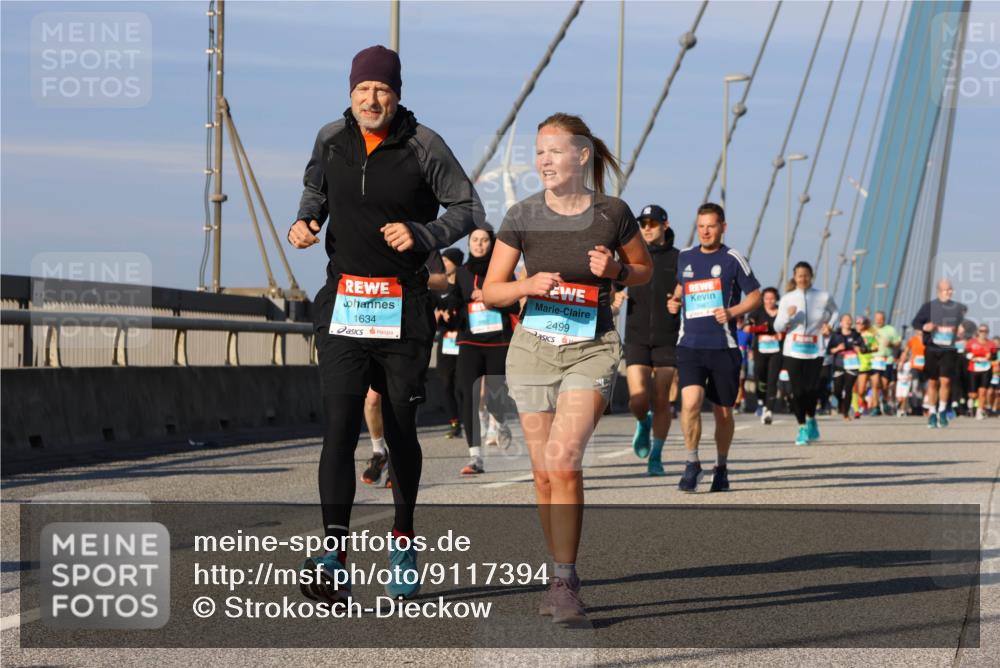 03.10.2025 - Köhlbrandbrückenlauf Strokosch-Dieckow http://msf.ph/oto/9117394 03.10.2025 09:50:57 Position 2 30, 2499, 1634 meine-sportfotos.de