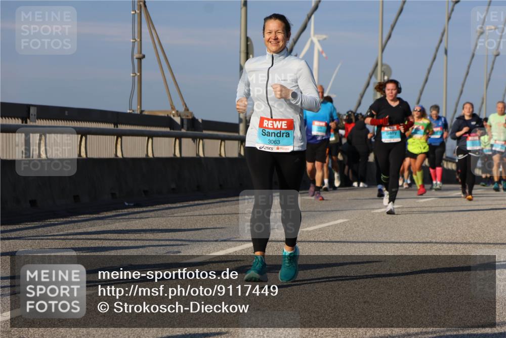 03.10.2025 - Köhlbrandbrückenlauf Strokosch-Dieckow http://msf.ph/oto/9117449 03.10.2025 09:51:04 Position 2 3063 meine-sportfotos.de