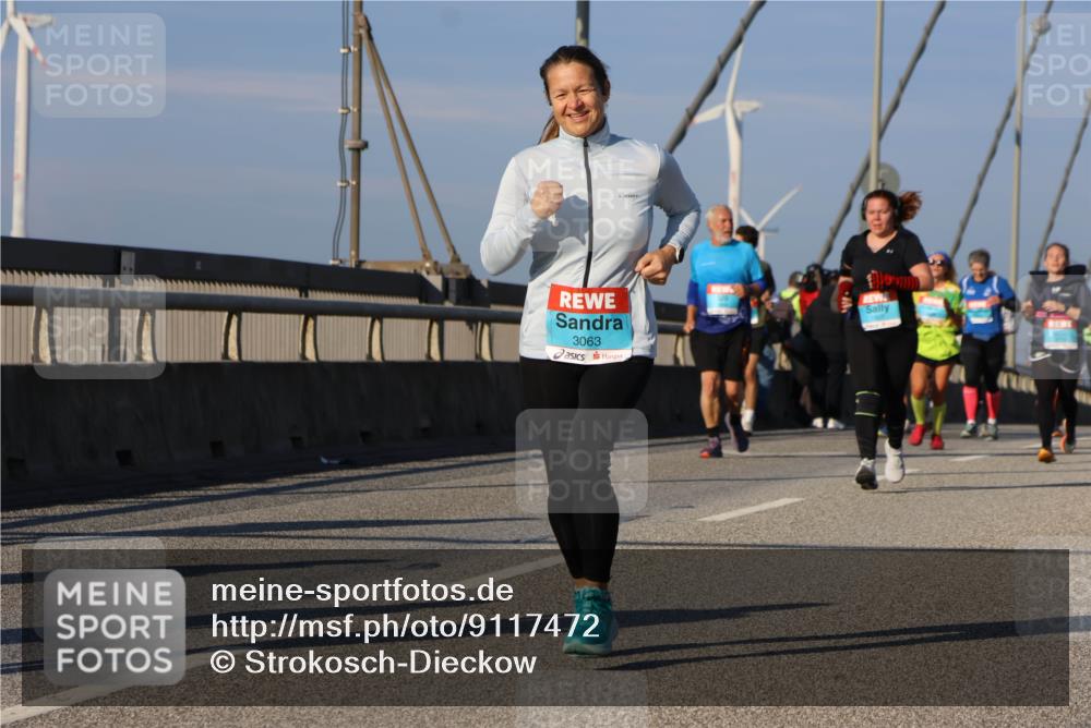 03.10.2025 - Köhlbrandbrückenlauf Strokosch-Dieckow http://msf.ph/oto/9117472 03.10.2025 09:51:04 Position 2 3063 meine-sportfotos.de
