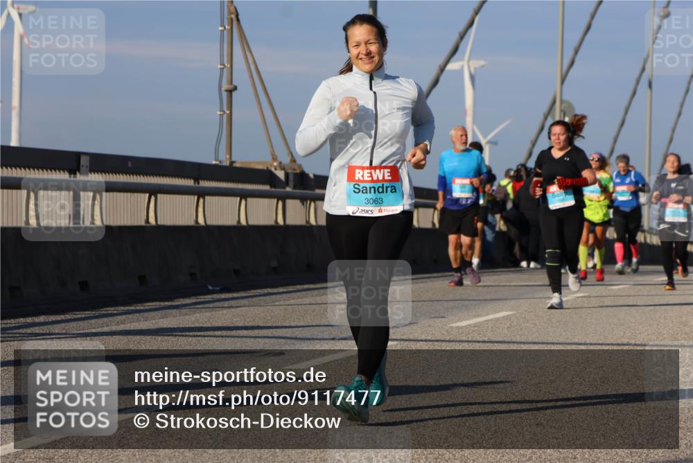 03.10.2025 - Köhlbrandbrückenlauf Strokosch-Dieckow http://msf.ph/oto/9117477 03.10.2025 09:51:04 Position 2 3063 meine-sportfotos.de