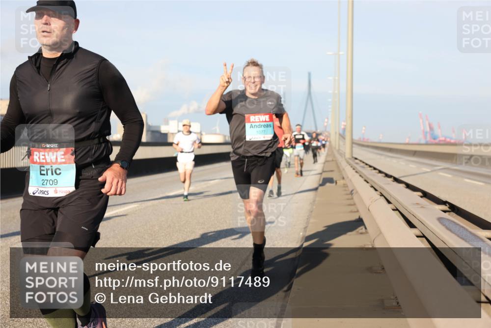 03.10.2025 - Köhlbrandbrückenlauf Lena Gebhardt http://msf.ph/oto/9117489 03.10.2025 09:44:28 Position 2 52034, 2709, 1077 meine-sportfotos.de