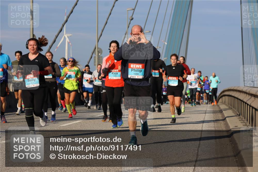 03.10.2025 - Köhlbrandbrückenlauf Strokosch-Dieckow http://msf.ph/oto/9117491 03.10.2025 09:51:08 Position 2 1807, 1480, 1666, 1649 meine-sportfotos.de