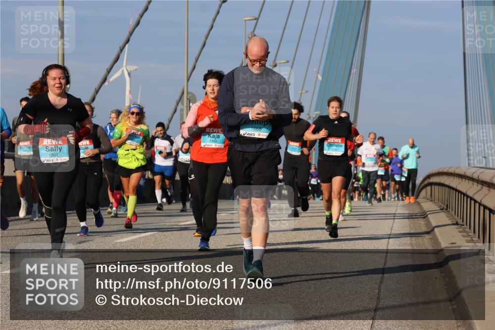 03.10.2025 - Köhlbrandbrückenlauf Strokosch-Dieckow http://msf.ph/oto/9117506 03.10.2025 09:51:08 Position 2 1807, 1480, 1666, 1649 meine-sportfotos.de