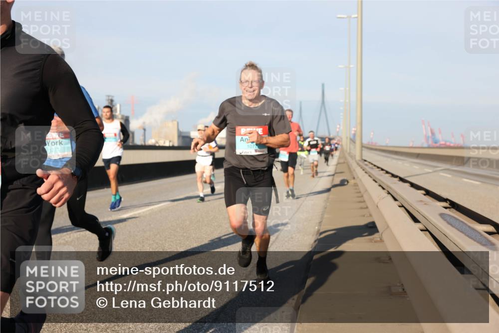 03.10.2025 - Köhlbrandbrückenlauf Lena Gebhardt http://msf.ph/oto/9117512 03.10.2025 09:44:28 Position 2 1247, 1077 meine-sportfotos.de