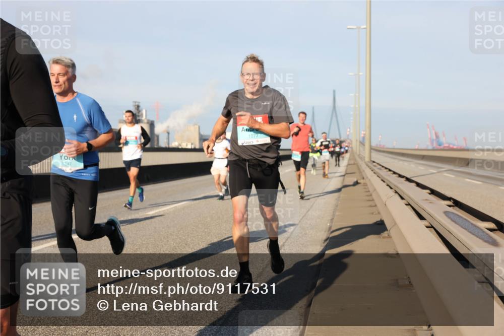 03.10.2025 - Köhlbrandbrückenlauf Lena Gebhardt http://msf.ph/oto/9117531 03.10.2025 09:44:28 Position 2 1247, 1077 meine-sportfotos.de