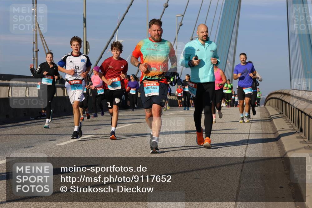 03.10.2025 - Köhlbrandbrückenlauf Strokosch-Dieckow http://msf.ph/oto/9117652 03.10.2025 09:51:23 Position 2 1693, 1573 meine-sportfotos.de