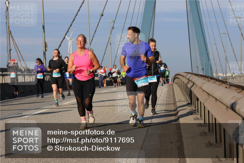 03.10.2025 - Köhlbrandbrückenlauf Strokosch-Dieckow http://msf.ph/oto/9117695 03.10.2025 09:51:28 Position 2 1453, 1212, 2949 meine-sportfotos.de