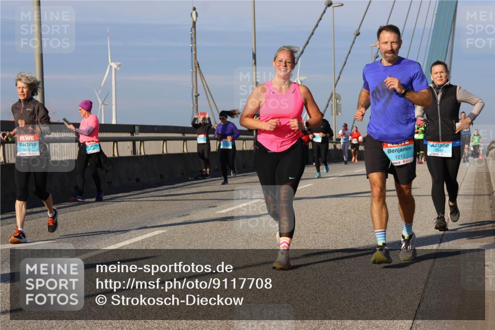 03.10.2025 - Köhlbrandbrückenlauf Strokosch-Dieckow http://msf.ph/oto/9117708 03.10.2025 09:51:28 Position 2 3252, 1212, 2949 meine-sportfotos.de