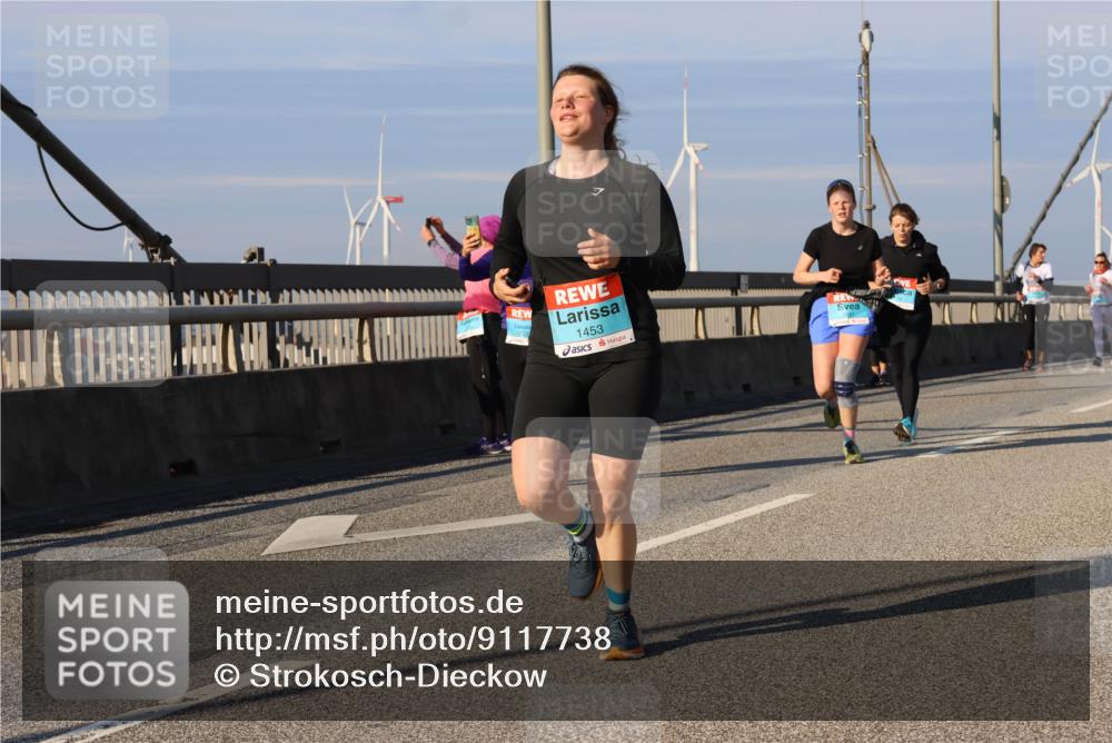 03.10.2025 - Köhlbrandbrückenlauf Strokosch-Dieckow http://msf.ph/oto/9117738 03.10.2025 09:51:33 Position 2 1453 meine-sportfotos.de