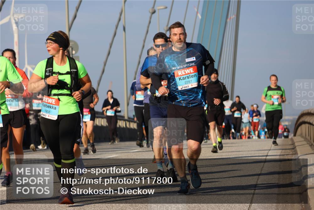 03.10.2025 - Köhlbrandbrückenlauf Strokosch-Dieckow http://msf.ph/oto/9117800 03.10.2025 09:51:38 Position 2 446, 1956, 2287 meine-sportfotos.de