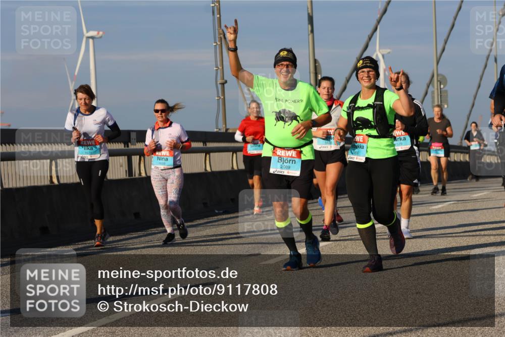 03.10.2025 - Köhlbrandbrückenlauf Strokosch-Dieckow http://msf.ph/oto/9117808 03.10.2025 09:51:39 Position 2 1671, 1659, 2089, 1446, 1529, 1956 meine-sportfotos.de