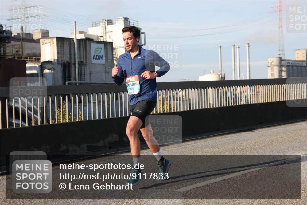 03.10.2025 - Köhlbrandbrückenlauf Lena Gebhardt http://msf.ph/oto/9117833 03.10.2025 09:44:33 Position 2 1405 meine-sportfotos.de