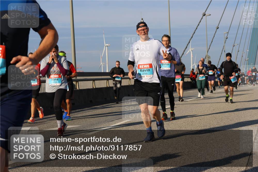 03.10.2025 - Köhlbrandbrückenlauf Strokosch-Dieckow http://msf.ph/oto/9117857 03.10.2025 09:51:45 Position 2 1719, 2750, 1556 meine-sportfotos.de