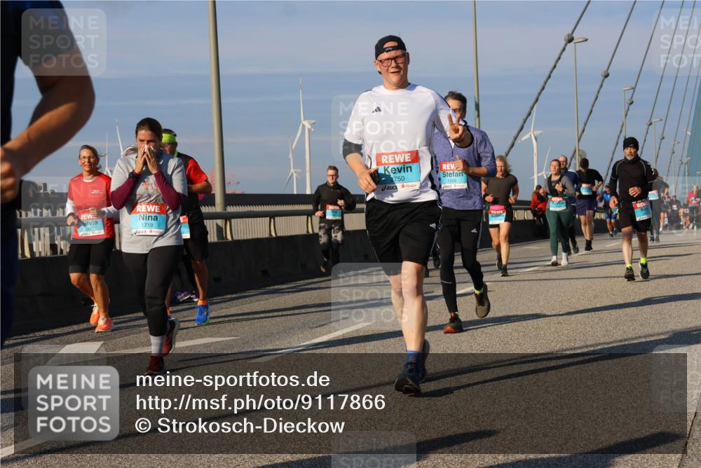 03.10.2025 - Köhlbrandbrückenlauf Strokosch-Dieckow http://msf.ph/oto/9117866 03.10.2025 09:51:45 Position 2 1719, 2750, 1556 meine-sportfotos.de