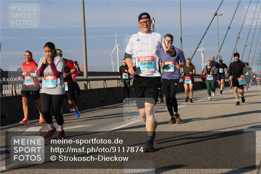 03.10.2025 - Köhlbrandbrückenlauf Strokosch-Dieckow http://msf.ph/oto/9117874 03.10.2025 09:51:45 Position 2 1719, 2750 meine-sportfotos.de