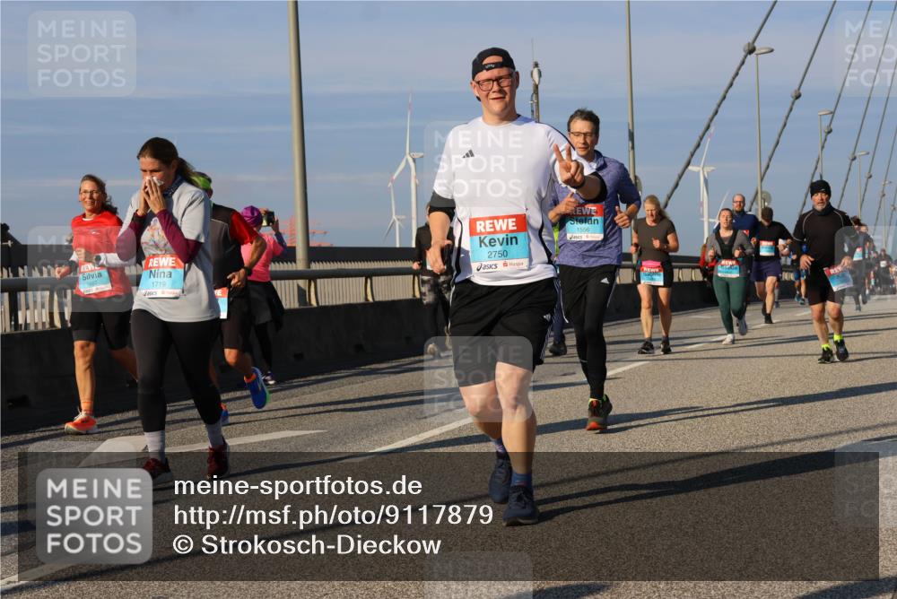 03.10.2025 - Köhlbrandbrückenlauf Strokosch-Dieckow http://msf.ph/oto/9117879 03.10.2025 09:51:45 Position 2 1719, 2750, 1556 meine-sportfotos.de