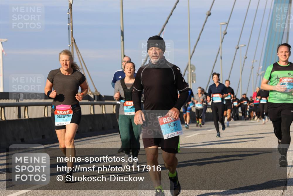03.10.2025 - Köhlbrandbrückenlauf Strokosch-Dieckow http://msf.ph/oto/9117916 03.10.2025 09:51:48 Position 2 1743, 2678, 3419, 207 meine-sportfotos.de