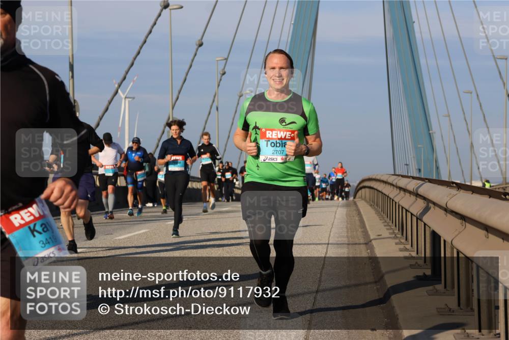 03.10.2025 - Köhlbrandbrückenlauf Strokosch-Dieckow http://msf.ph/oto/9117932 03.10.2025 09:51:50 Position 2 3419, 2707 meine-sportfotos.de