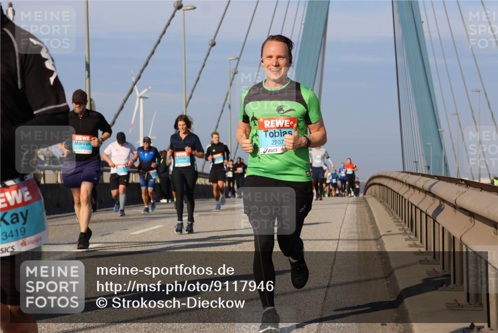 03.10.2025 - Köhlbrandbrückenlauf Strokosch-Dieckow http://msf.ph/oto/9117946 03.10.2025 09:51:50 Position 2 3419, 2785, 2064, 2707 meine-sportfotos.de