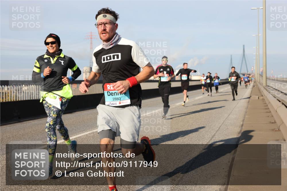 03.10.2025 - Köhlbrandbrückenlauf Lena Gebhardt http://msf.ph/oto/9117949 03.10.2025 09:44:35 Position 2 2880 meine-sportfotos.de