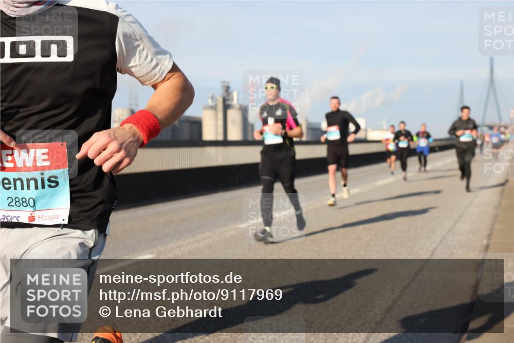 03.10.2025 - Köhlbrandbrückenlauf Lena Gebhardt http://msf.ph/oto/9117969 03.10.2025 09:44:35 Position 2 2880 meine-sportfotos.de