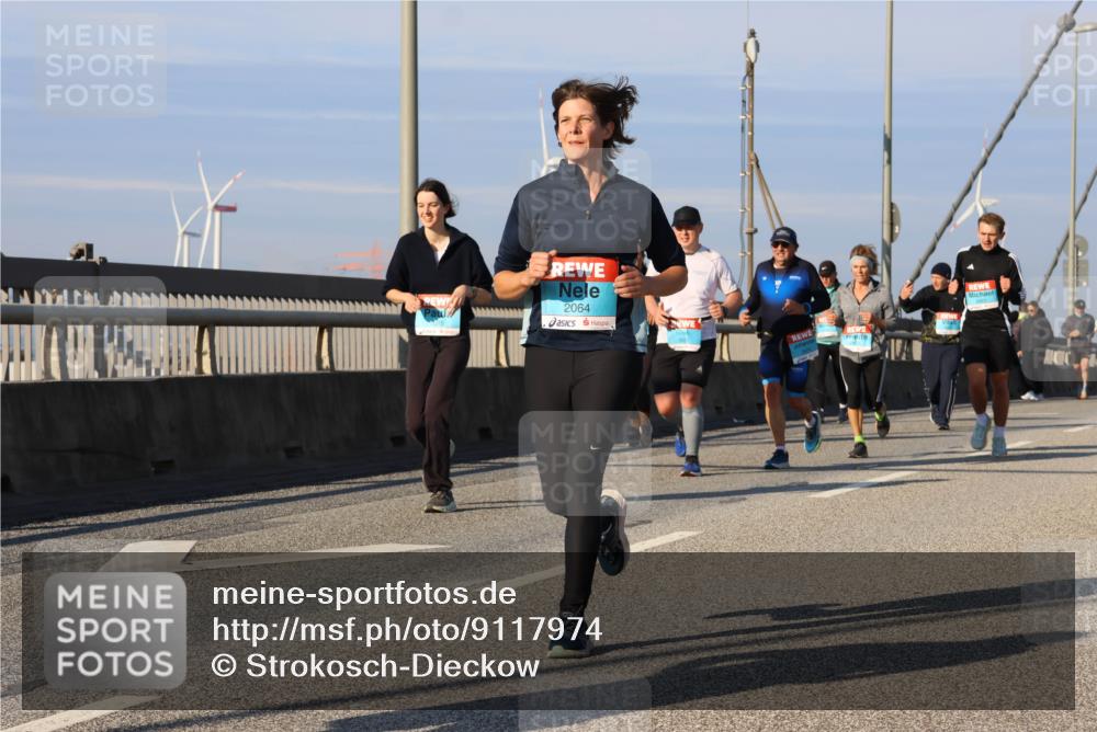 03.10.2025 - Köhlbrandbrückenlauf Strokosch-Dieckow http://msf.ph/oto/9117974 03.10.2025 09:51:54 Position 2 2064 meine-sportfotos.de