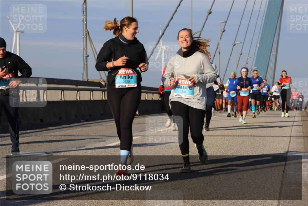 03.10.2025 - Köhlbrandbrückenlauf Strokosch-Dieckow http://msf.ph/oto/9118034 03.10.2025 09:52:00 Position 2 2670, 1831 meine-sportfotos.de