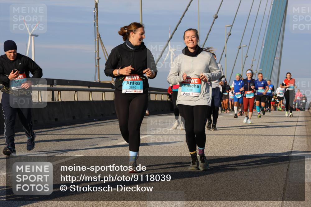 03.10.2025 - Köhlbrandbrückenlauf Strokosch-Dieckow http://msf.ph/oto/9118039 03.10.2025 09:52:00 Position 2 2372, 2670, 1831 meine-sportfotos.de