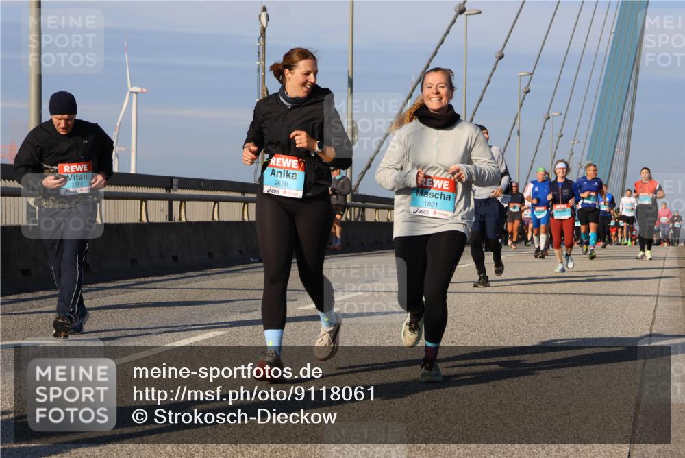 03.10.2025 - Köhlbrandbrückenlauf Strokosch-Dieckow http://msf.ph/oto/9118061 03.10.2025 09:52:00 Position 2 2372, 2670, 1831 meine-sportfotos.de