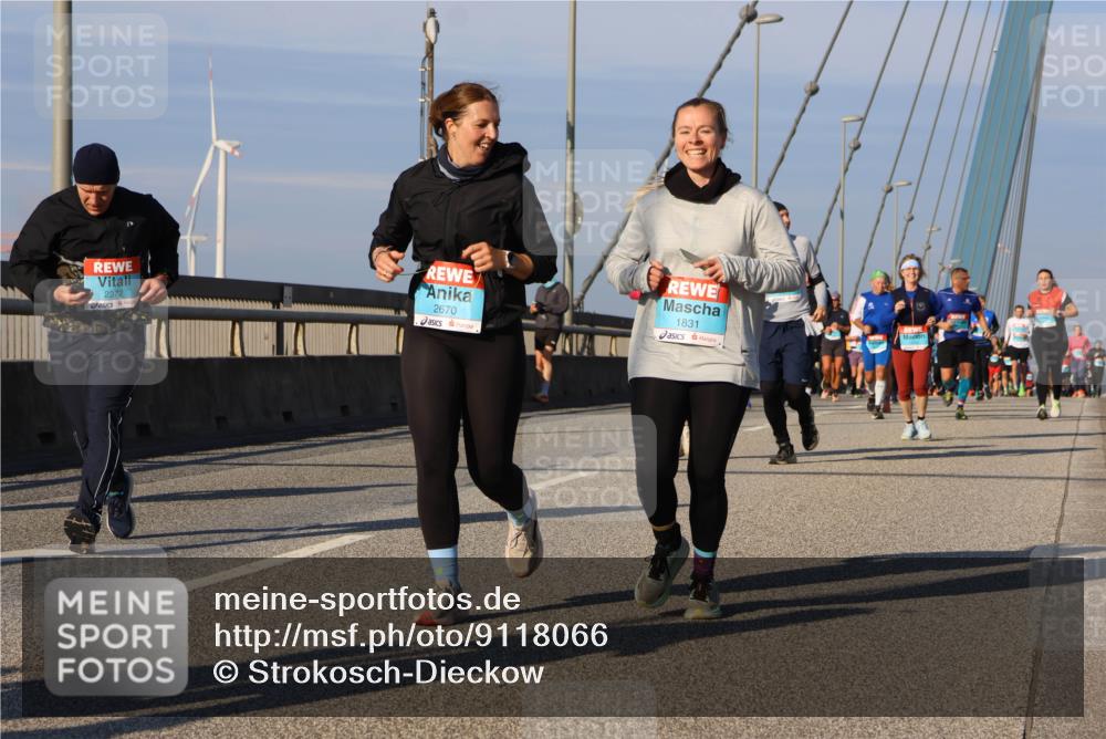 03.10.2025 - Köhlbrandbrückenlauf Strokosch-Dieckow http://msf.ph/oto/9118066 03.10.2025 09:52:00 Position 2 2372, 2670, 1831 meine-sportfotos.de