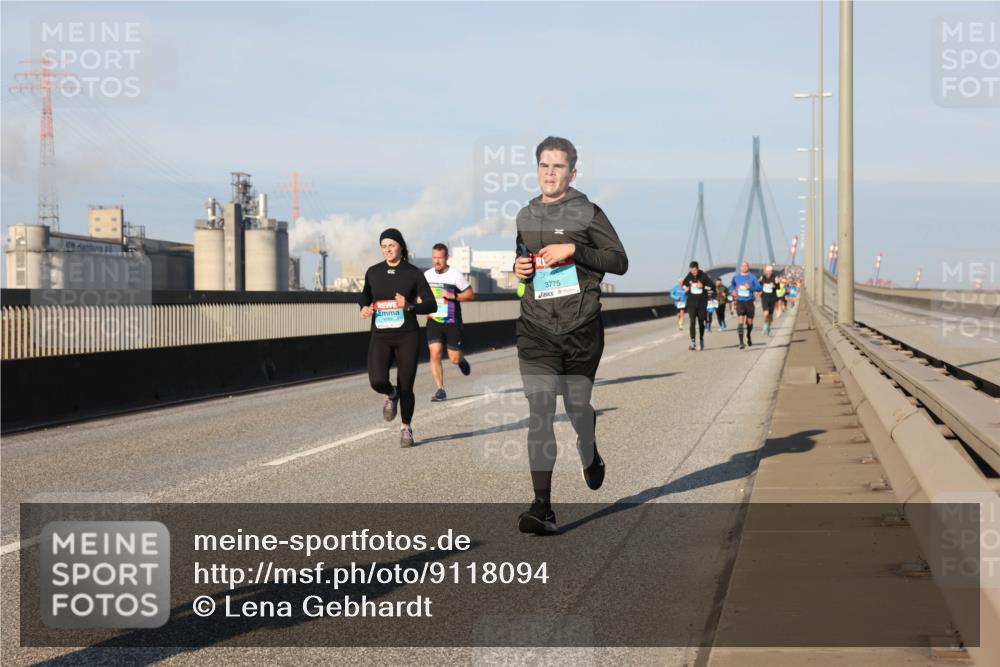 03.10.2025 - Köhlbrandbrückenlauf Lena Gebhardt http://msf.ph/oto/9118094 03.10.2025 09:44:38 Position 2 3775 meine-sportfotos.de