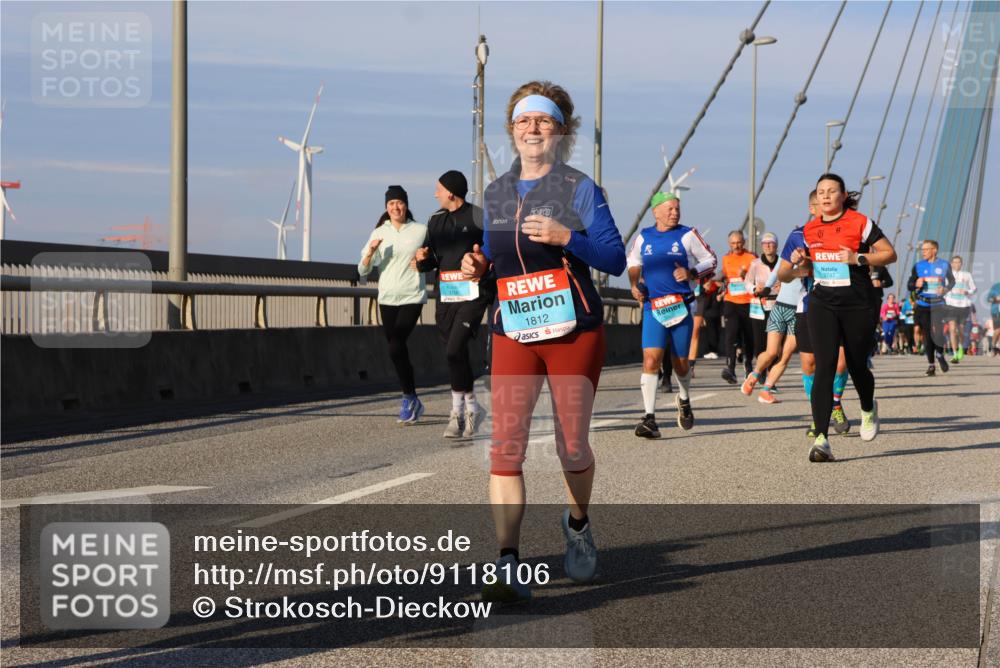 03.10.2025 - Köhlbrandbrückenlauf Strokosch-Dieckow http://msf.ph/oto/9118106 03.10.2025 09:52:06 Position 2 3747, 1812 meine-sportfotos.de