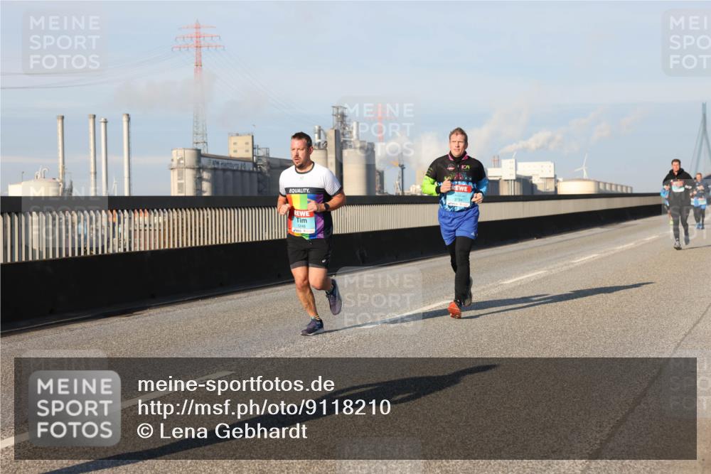 03.10.2025 - Köhlbrandbrückenlauf Lena Gebhardt http://msf.ph/oto/9118210 03.10.2025 09:44:40 Position 2 3794 meine-sportfotos.de