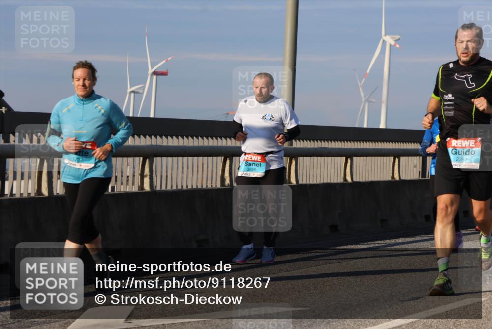 03.10.2025 - Köhlbrandbrückenlauf Strokosch-Dieckow http://msf.ph/oto/9118267 03.10.2025 09:52:23 Position 2 3698, 2392 meine-sportfotos.de
