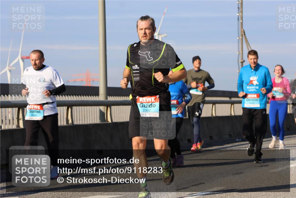 03.10.2025 - Köhlbrandbrückenlauf Strokosch-Dieckow http://msf.ph/oto/9118283 03.10.2025 09:52:24 Position 2 3698, 2392, 3450 meine-sportfotos.de