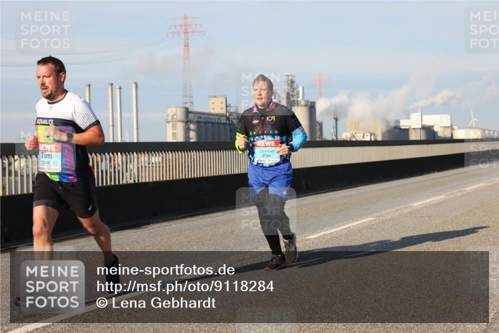03.10.2025 - Köhlbrandbrückenlauf Lena Gebhardt http://msf.ph/oto/9118284 03.10.2025 09:44:42 Position 2 1248, 3794 meine-sportfotos.de