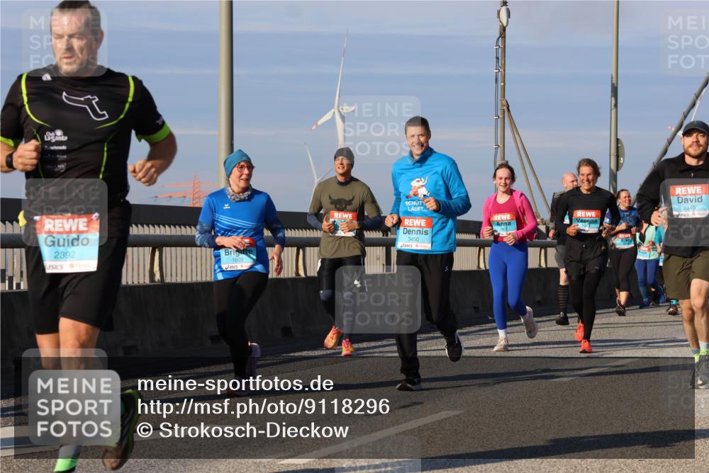 03.10.2025 - Köhlbrandbrückenlauf Strokosch-Dieckow http://msf.ph/oto/9118296 03.10.2025 09:52:25 Position 2 2392, 1609, 3450, 104, 2345 meine-sportfotos.de