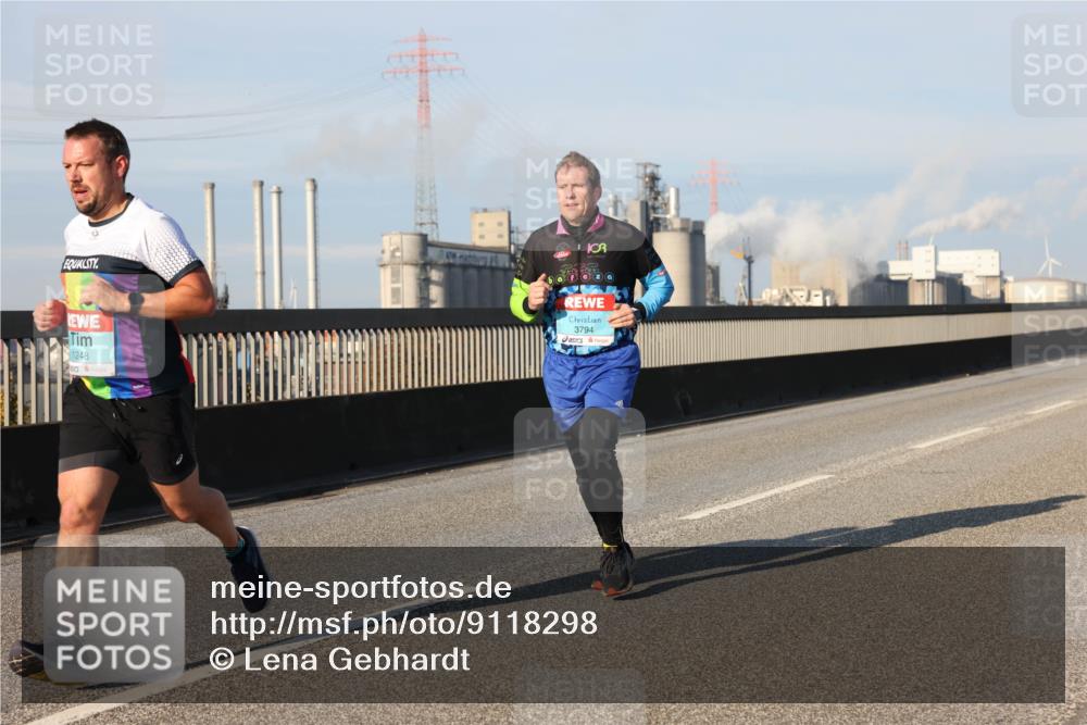 03.10.2025 - Köhlbrandbrückenlauf Lena Gebhardt http://msf.ph/oto/9118298 03.10.2025 09:44:42 Position 2 1248, 3794 meine-sportfotos.de