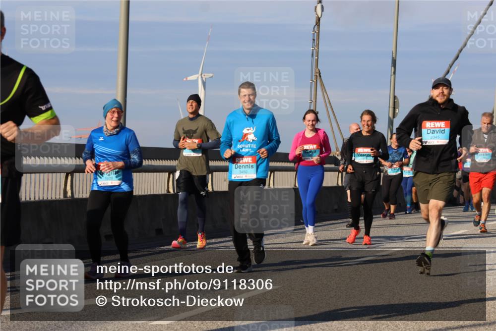 03.10.2025 - Köhlbrandbrückenlauf Strokosch-Dieckow http://msf.ph/oto/9118306 03.10.2025 09:52:25 Position 2 1609, 3450, 2345 meine-sportfotos.de