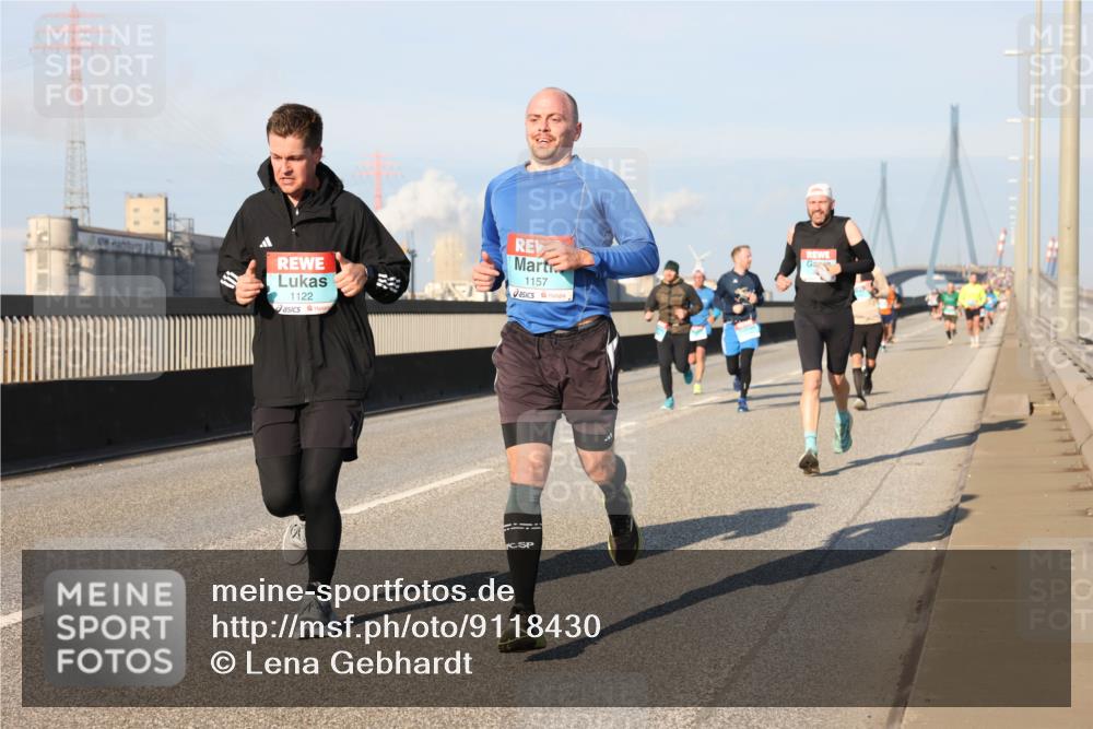 03.10.2025 - Köhlbrandbrückenlauf Lena Gebhardt http://msf.ph/oto/9118430 03.10.2025 09:44:47 Position 2 1122, 1157 meine-sportfotos.de