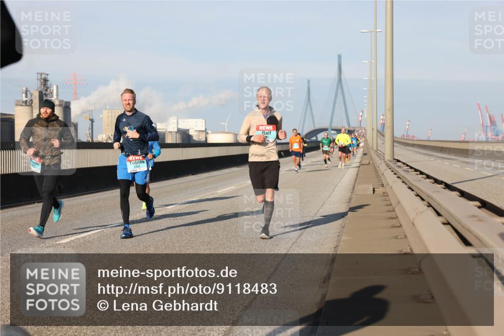 03.10.2025 - Köhlbrandbrückenlauf Lena Gebhardt http://msf.ph/oto/9118483 03.10.2025 09:44:50 Position 2 1262 meine-sportfotos.de