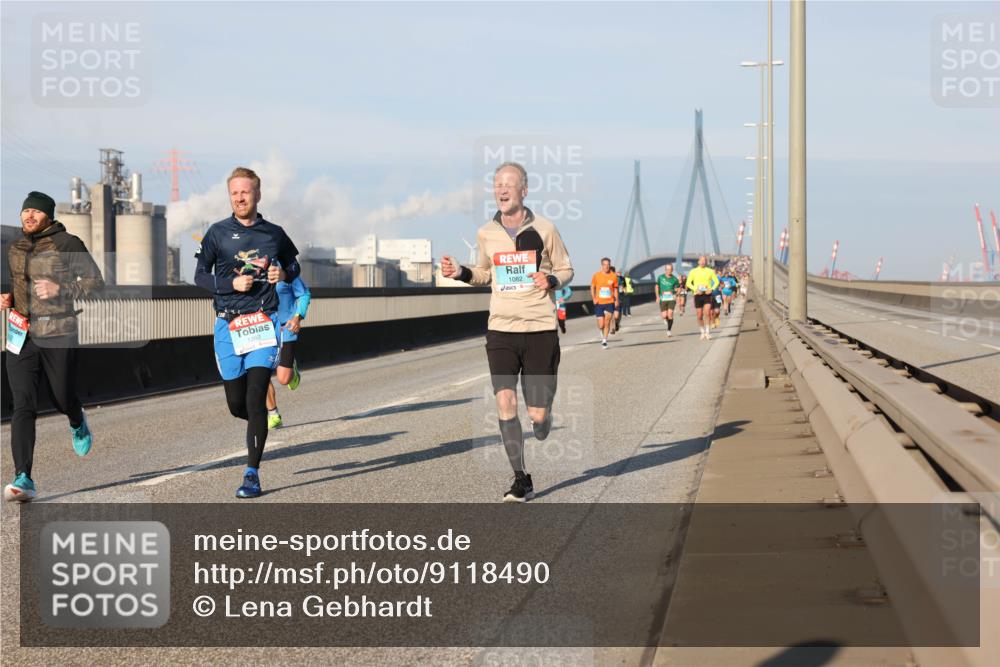 03.10.2025 - Köhlbrandbrückenlauf Lena Gebhardt http://msf.ph/oto/9118490 03.10.2025 09:44:50 Position 2 1262, 1082 meine-sportfotos.de