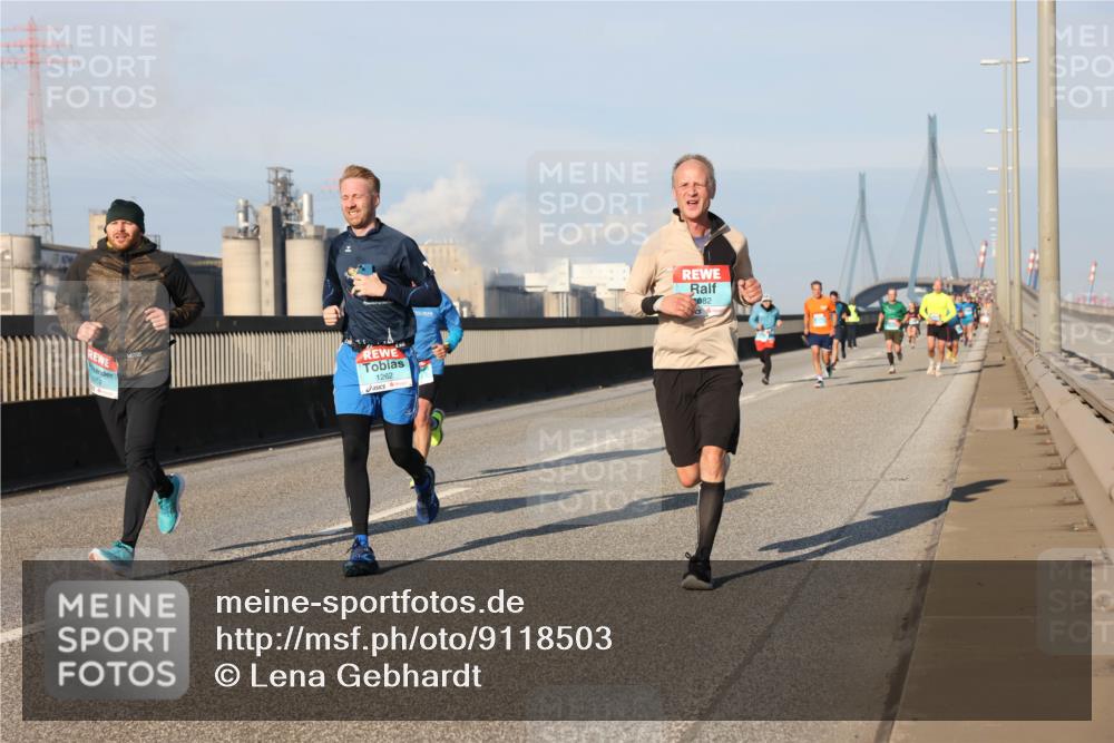 03.10.2025 - Köhlbrandbrückenlauf Lena Gebhardt http://msf.ph/oto/9118503 03.10.2025 09:44:50 Position 2 2959, 1262, 082 meine-sportfotos.de
