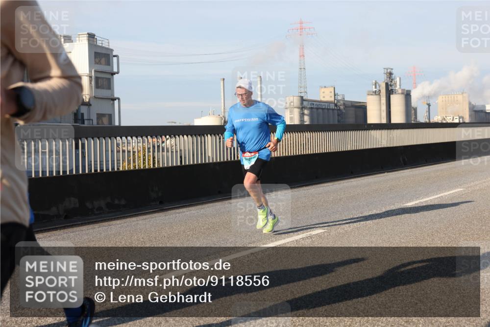 03.10.2025 - Köhlbrandbrückenlauf Lena Gebhardt http://msf.ph/oto/9118556 03.10.2025 09:44:52 Position 2  meine-sportfotos.de