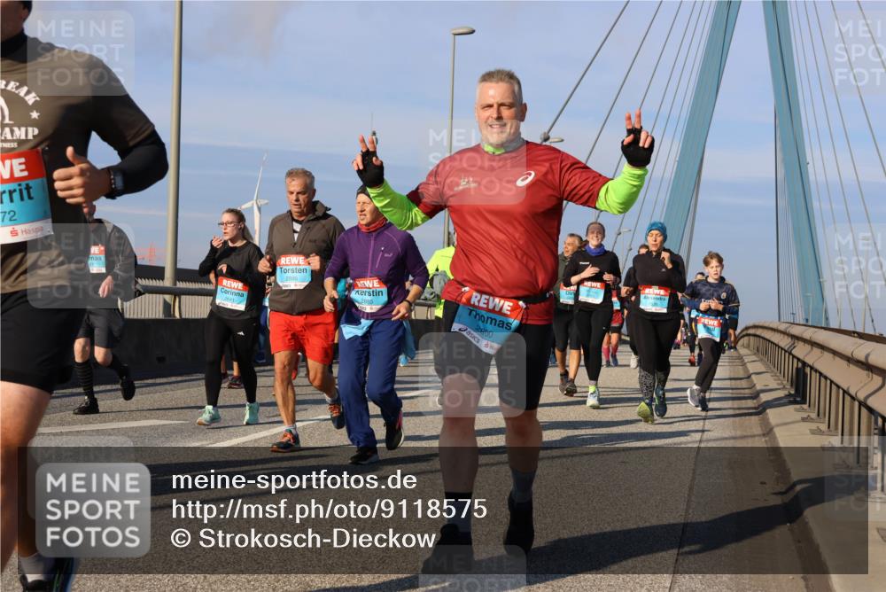 03.10.2025 - Köhlbrandbrückenlauf Strokosch-Dieckow http://msf.ph/oto/9118575 03.10.2025 09:52:31 Position 2 72, 41, 2641, 2886, 2885, 2800 meine-sportfotos.de