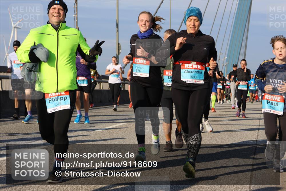 03.10.2025 - Köhlbrandbrückenlauf Strokosch-Dieckow http://msf.ph/oto/9118609 03.10.2025 09:52:33 Position 2 1549, 1, 3765, 1538, 34, 1548 meine-sportfotos.de