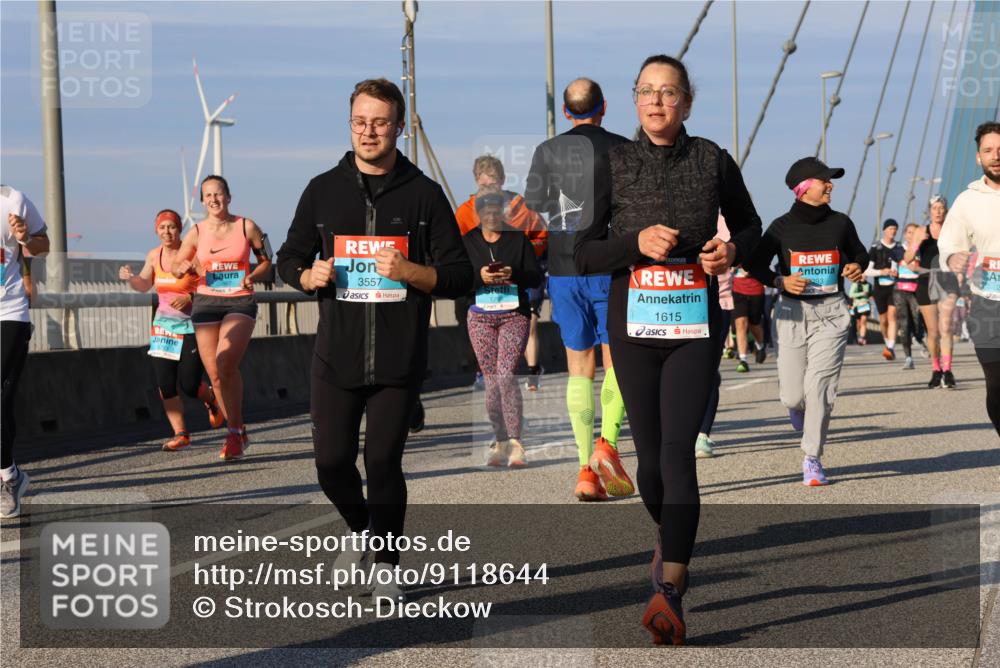 03.10.2025 - Köhlbrandbrückenlauf Strokosch-Dieckow http://msf.ph/oto/9118644 03.10.2025 09:52:38 Position 2 2867, 3557, 1615, 293 meine-sportfotos.de