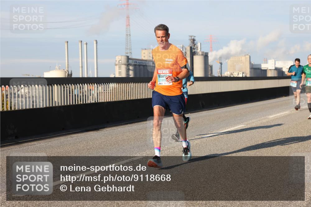 03.10.2025 - Köhlbrandbrückenlauf Lena Gebhardt http://msf.ph/oto/9118668 03.10.2025 09:44:58 Position 2 1315 meine-sportfotos.de
