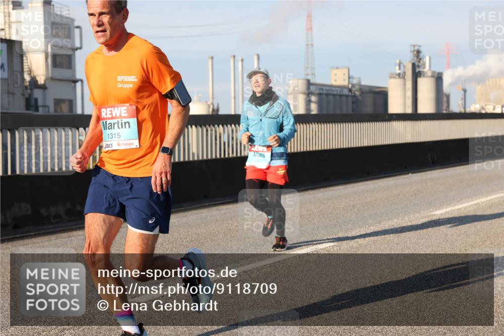 03.10.2025 - Köhlbrandbrückenlauf Lena Gebhardt http://msf.ph/oto/9118709 03.10.2025 09:44:59 Position 2 1315 meine-sportfotos.de
